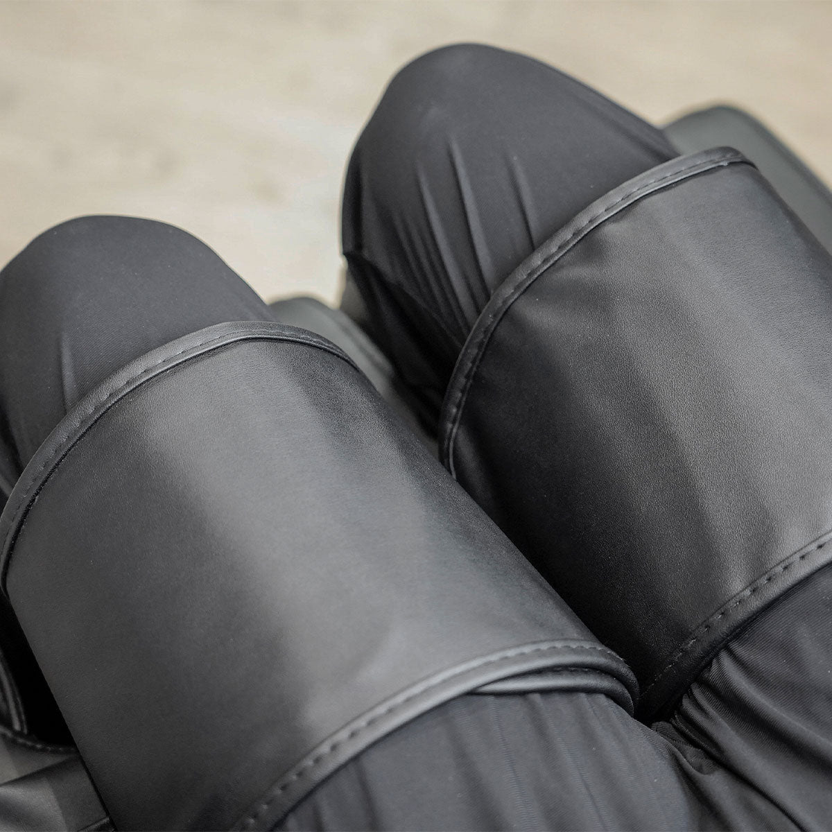 ReGen8 LuxCloud Air – Zero Gravity Heated Massage Chair (Black)